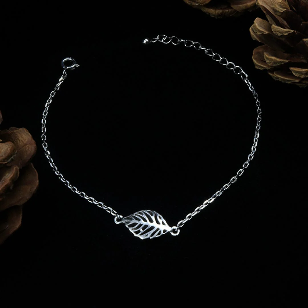 Zarkan Leaf Cut Linear Silver Bracelet - Image 7